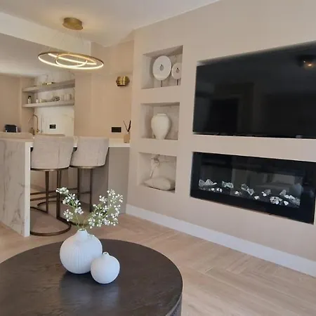 Duplex Plaza Ole דירה